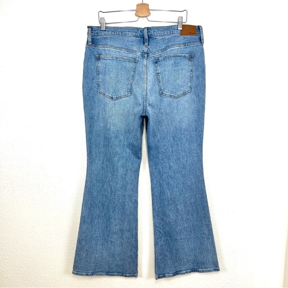 Madewell LIKE NEW The Perfect Vintage Flare Jean in Delavan Wash - Picture 7 of 13